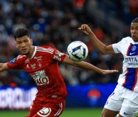 法甲比赛突现反转，朗斯主场失利让冠军梦坍塌，黑马布雷斯特狂搅局让晋级悬念升级