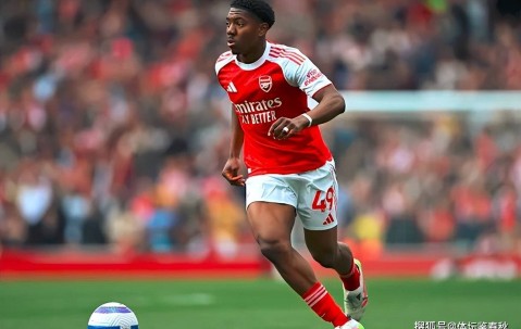 卢克肖接班人浮现！曼联锁定阿森纳全能后卫，枪手或为平账放人
