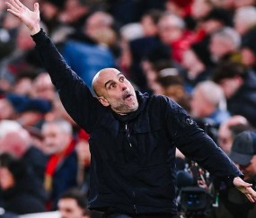 五大联赛争冠：拜仁提前结束，阿森纳巴黎难两冠，意甲西甲无悬念