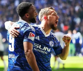 杀疯了！欧洲次级联赛：14队抢意甲门票，沙尔克一只脚踏回德甲